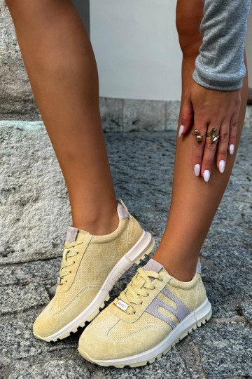 Gele dames sneakers Lovey van faux suede