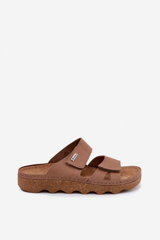 Bruine leren slippers met plakkerige sluiting Inblu