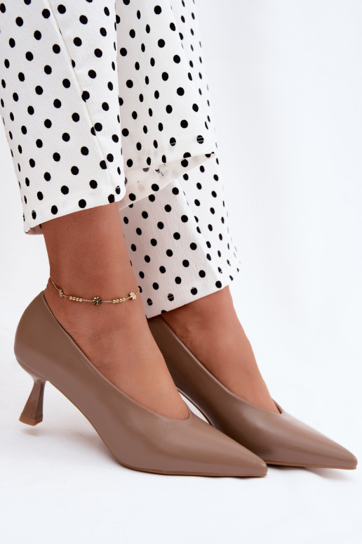 Puntige schoenen met hakken in khaki Silenta