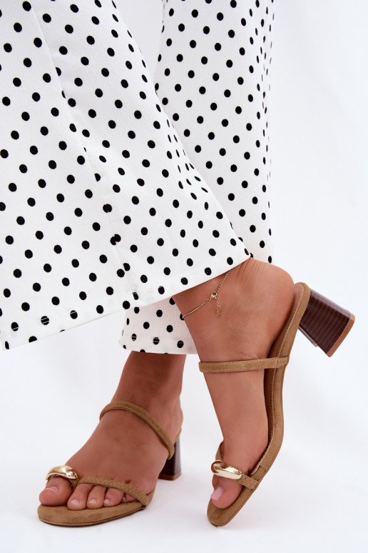 Dames slippers met hakken en gouden details in khaki kleur Verbena