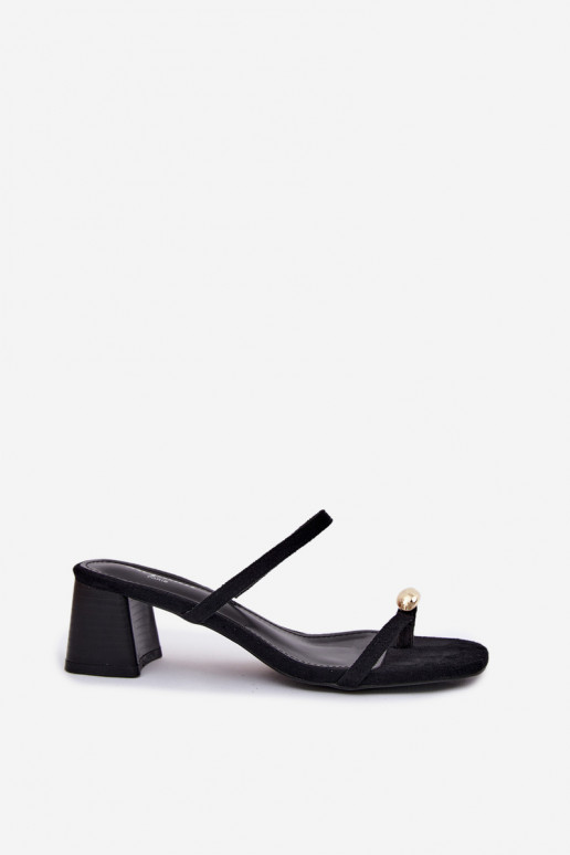 Dames slippers met hakken en gouden details in zwarte kleur Verbena