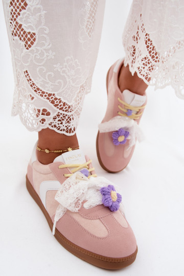 Damesneakers met fancy bloemen en een strik in roze Coastelle 2