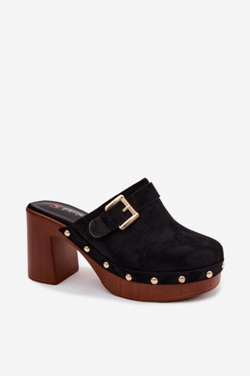 Zwarte damesklompen met hakken, gespen en studs Lagunelle
