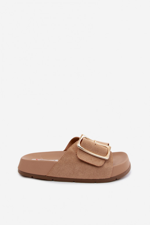 Sandkleurige dames slippers met gouden gespen en platform van faux suede Coralora