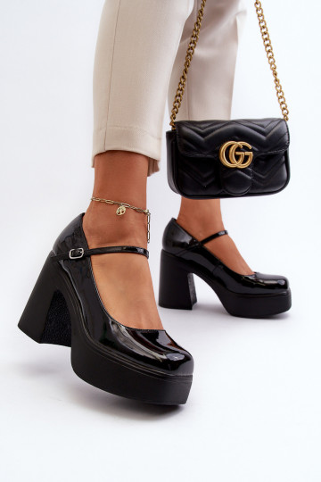 Dames zwarte schoenen met glanzend effect en platform Big Star NN274004