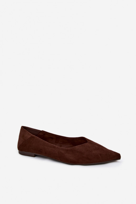Chocolade puntige ballerina's van faux suede Corabella