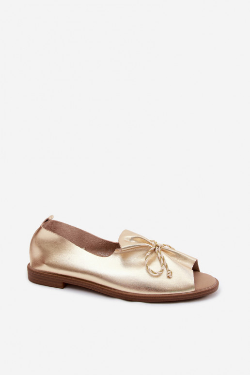 Gouden dames sandalen met decoratieve veters en glanzende afwerking van faux leather Coltrania