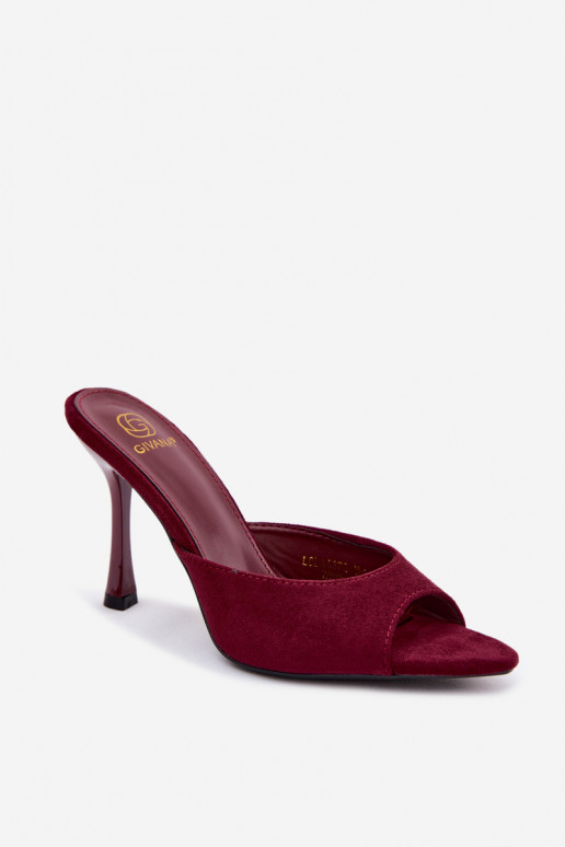 Slippers met dunne hakken van faux suede in bordeaux Cherryssa
