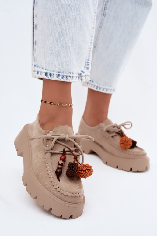 Schoenen met mooie details van faux suede in zand Melonia