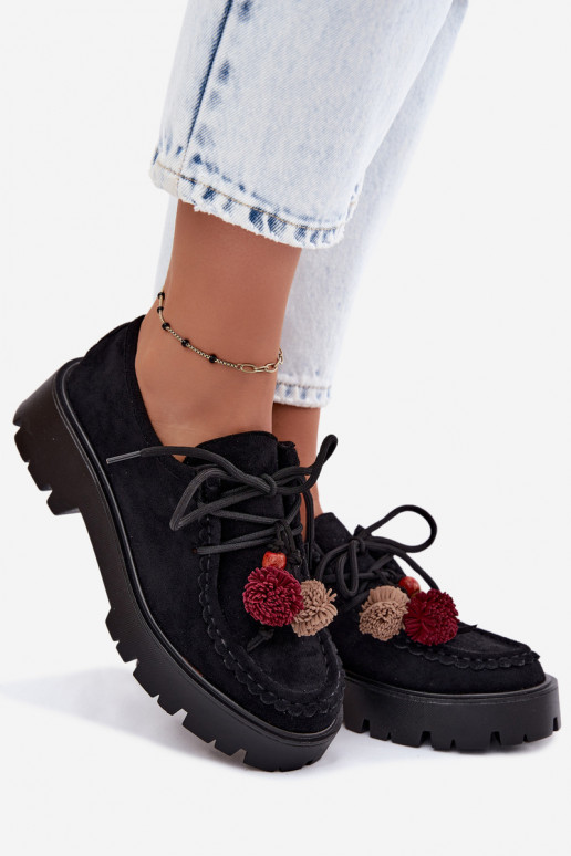 Schoenen met mooie details van faux suede in zwart Melonia