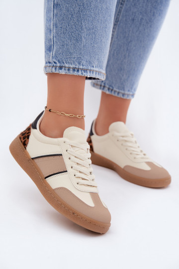 Sneakers van faux leather in zand Corelle