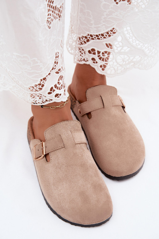 Dames klompen met gespen in zandkleur faux suede Glamora