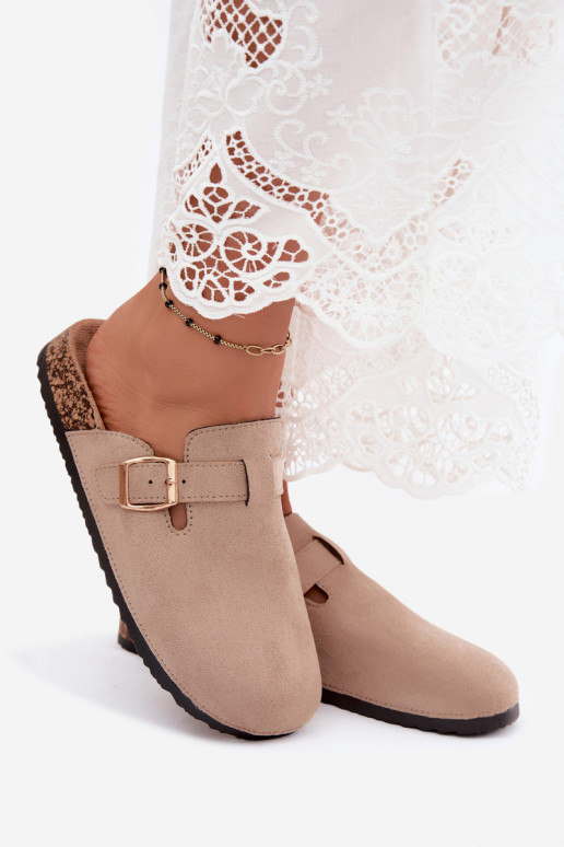 Dames klompen met gespen in zandkleur faux suede Glamora