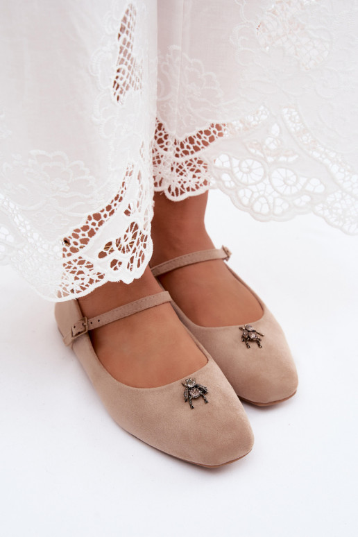Dames ballerina's met bandjes en gespen in zandkleur faux suede Pinea