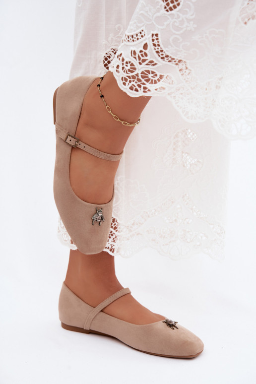 Dames ballerina's met bandjes en gespen in zandkleur faux suede Pinea