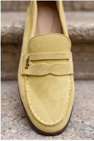 Gele faux suede dames mocassins Prestelle
