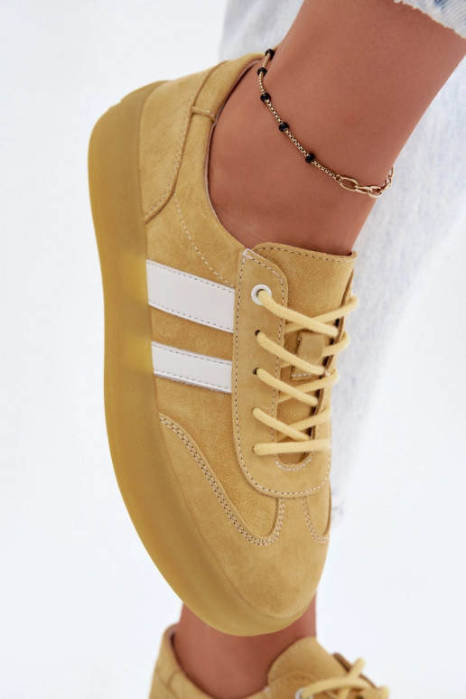 Gele platform sneakers van faux suede Coralia