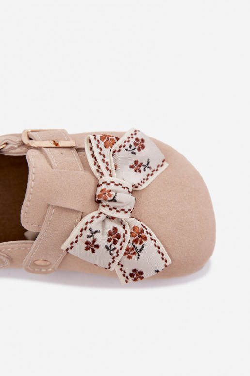 Kinderen klompen sandalen met strikken in zandkleur Rosella