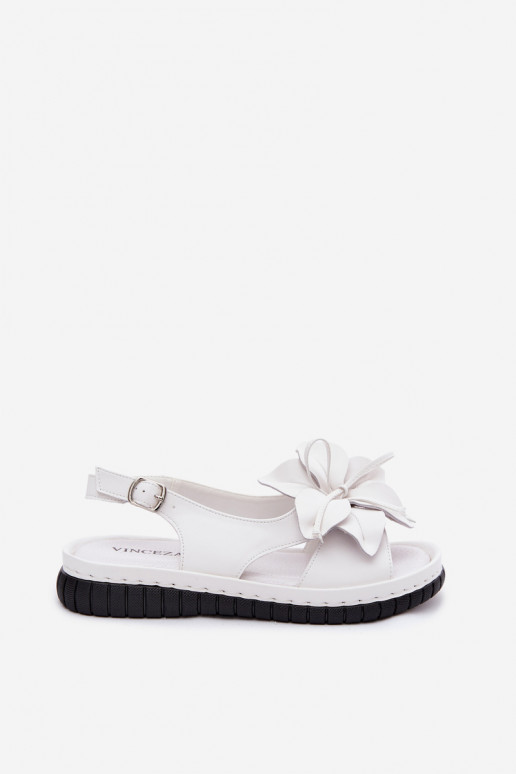 Witte dames sandalen met decoratieve ringen Vinceza 66917