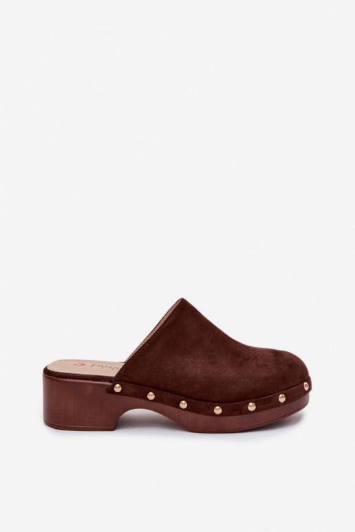 Damesklompen van faux suede in goud met studs Cherryelle