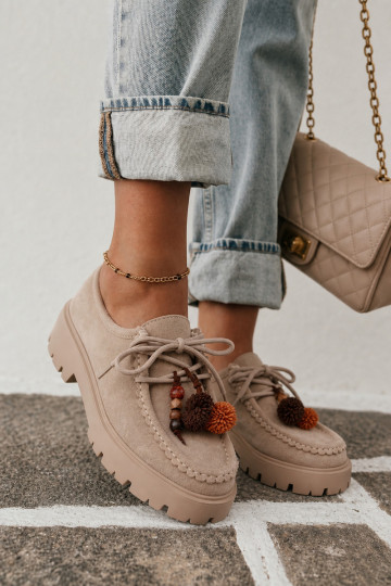 Schoenen met mooie details van faux suede in zand Melonia 2