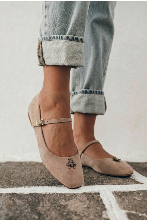 Dames ballerina's met bandjes en gespen in zandkleur faux suede Pinea