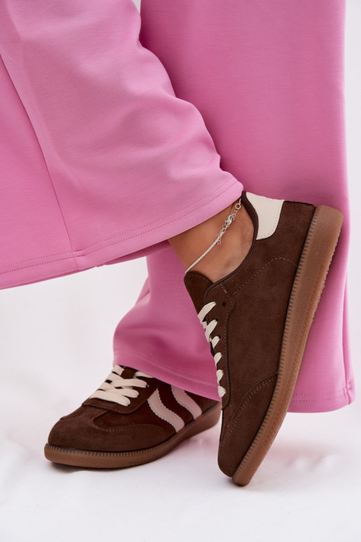 Chocolade dames sneakers in faux suede Jesavella