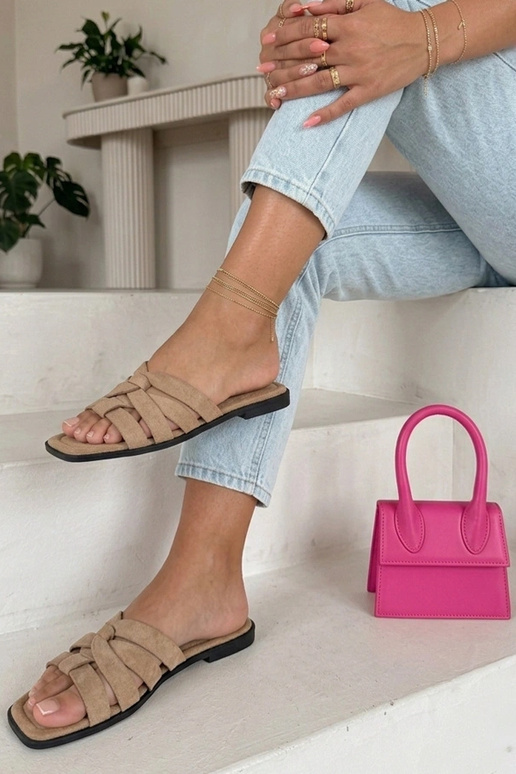 Zandkleurige damesklompen met banden van faux suede Cordelia