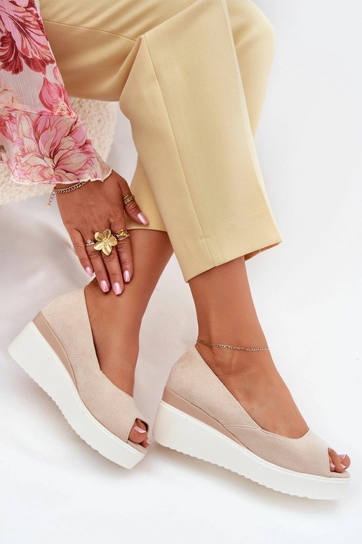 Beige dames platform sandalen van faux suede "Velira"