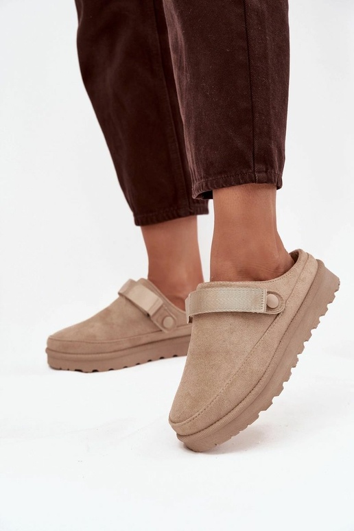 Dames warme slippers met bont aan de binnenkant op platform in zandkleur Azida