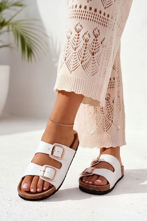 Witte dames slippers met gespen op kurken zool Bubbelia