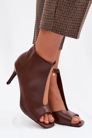 Dames sandalen met dunne hakken in chocoladekleur Helira 2