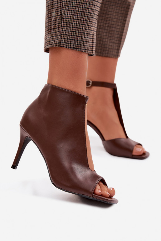 Dames sandalen met dunne hakken in chocoladekleur Helira