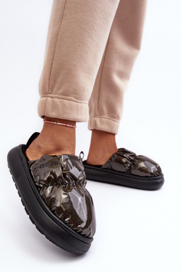Dames slippers met glans in zwarte kleur Big Star MM274130