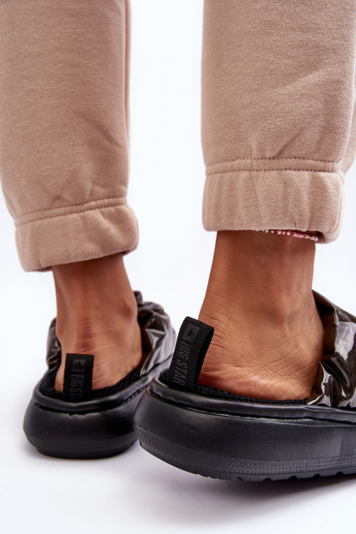 Dames slippers met glans in zwarte kleur Big Star MM274130