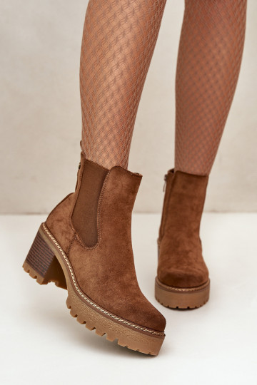 Dames geïsoleerde enkellaarsjes van faux suede in bruine kleur Irissinae 2