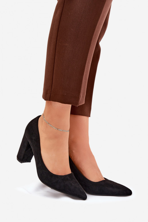 faux suede schoenen met hakken in zwart Ellinoria