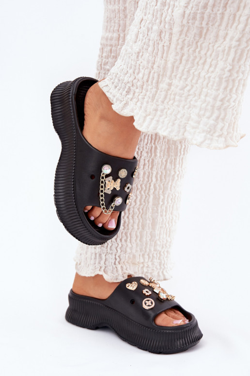 Lichte dames slippers met gouden details en clips in zwart Hortiana
