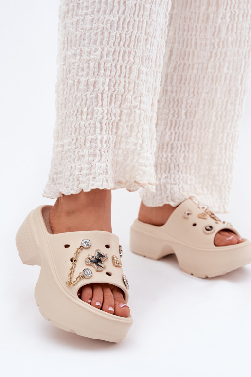 Lichte dames platformsandalen met gouden details en clips in zandkleur Ivoriel