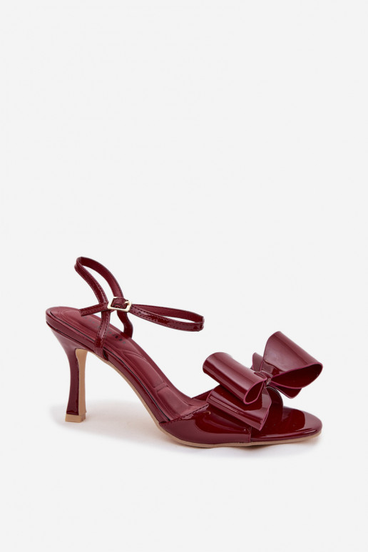 Bordeaux sandalen met lakeffect, dunne hakken en lintjes Noliva