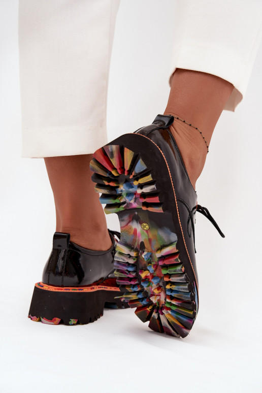 Zwarte leren schoenen met lakeffect Artiker 57C0176