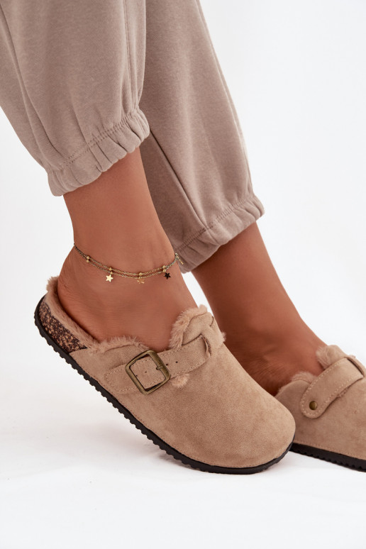 Beige warme damesklompen met bont aan de binnenkant en gespen Sylisse