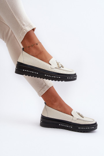 Dames mocassins van faux leather op een platform in zand Assetnima 2