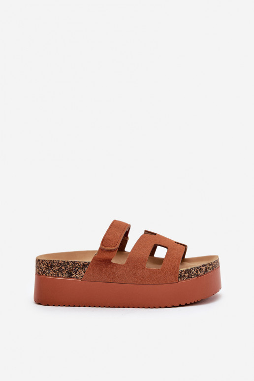 Slippers met platform in bruin Daldiva