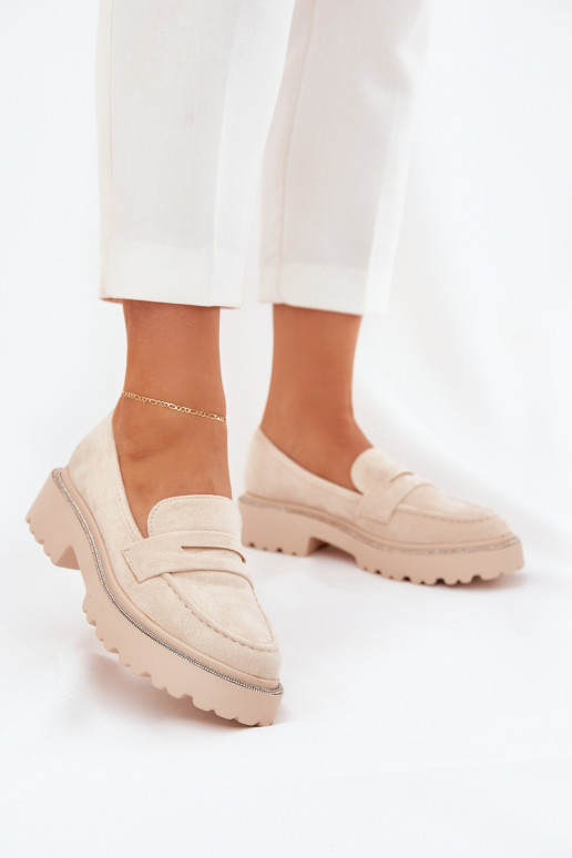 Zandkleurige damesmokassins van faux suede met glanzende oogjes Nilamla