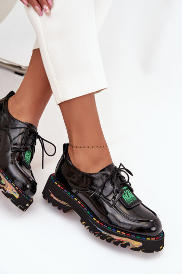Dames schoenen met lak effect Artiker 57C0172 in zwart