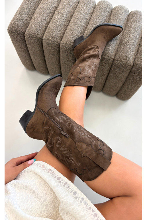 Kniehoge cowboylaarzen met hakken in bruine faux suede Jarissa