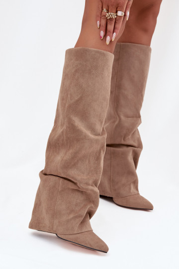 Dames lange laarzen gevoerd met inzetstukken en hakken van faux suede zand Elivira 2