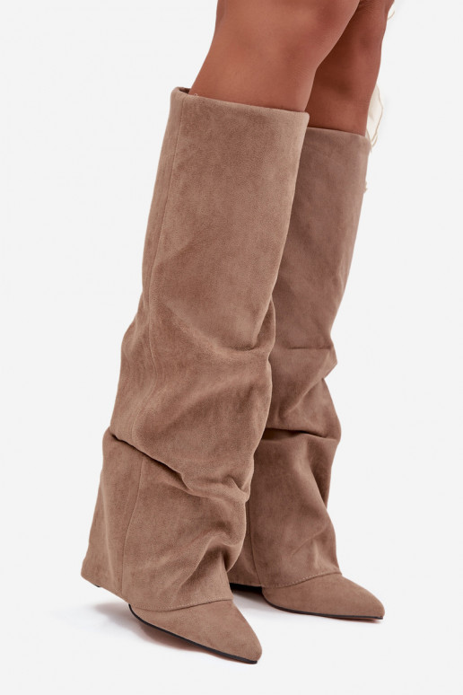 Dames lange laarzen gevoerd met inzetstukken en hakken van faux suede zand Elivira