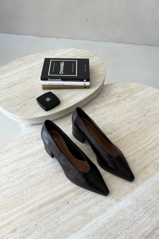 Schoenen met puntige neus en vierkante hakken van faux leather in donkerbruin kleur Lavisa